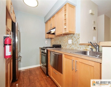 39 Lear Court - Photo Thumbnail 4
