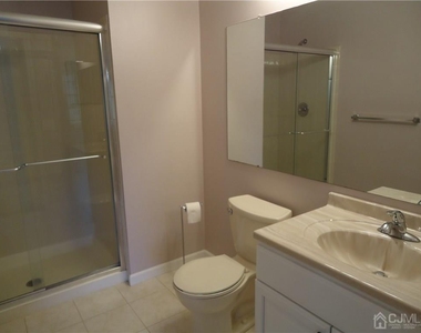 313 Wimbeldon Court - Photo Thumbnail 7