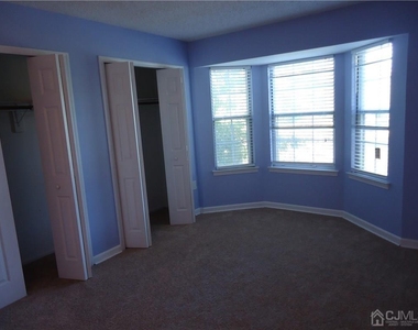 313 Wimbeldon Court - Photo Thumbnail 8
