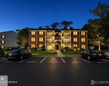 341 Danbury Lane - Photo Thumbnail 25