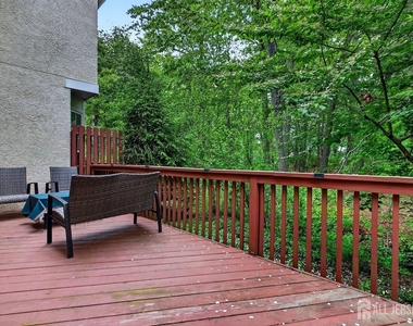 64 Ashford Drive - Photo Thumbnail 23