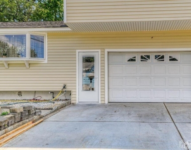 22 Baker Drive - Photo Thumbnail 8