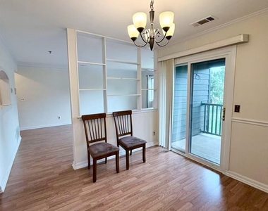 1306 Sayre Drive - Photo Thumbnail 23