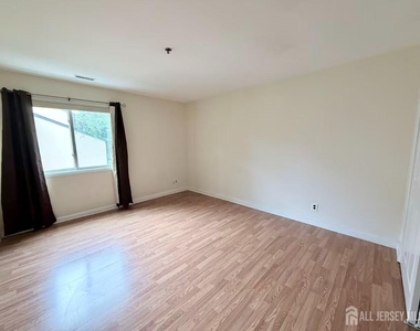 1306 Sayre Drive - Photo Thumbnail 16