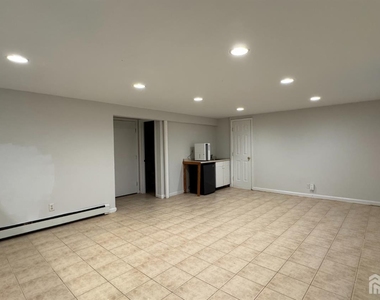69 Mercer Street - Photo Thumbnail 9