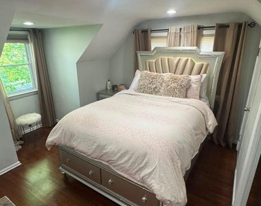 329 Ford Ave Avenue - Photo Thumbnail 12