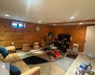 329 Ford Ave Avenue - Photo Thumbnail 20