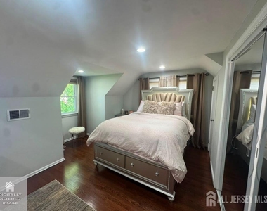 329 Ford Ave Avenue - Photo Thumbnail 14