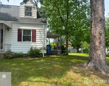 329 Ford Ave Avenue - Photo Thumbnail 1