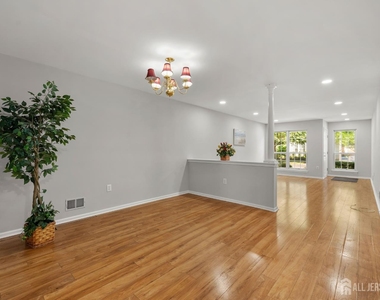16 Lee Court - Photo Thumbnail 18