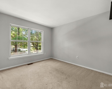 16 Lee Court - Photo Thumbnail 31