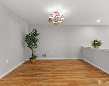 16 Lee Court - Photo Thumbnail 16