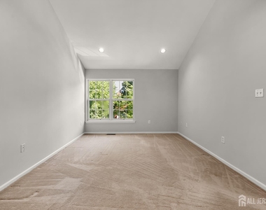 16 Lee Court - Photo Thumbnail 26