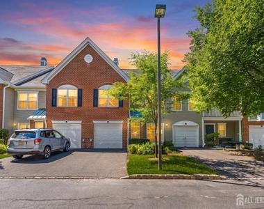 16 Lee Court - Photo Thumbnail 4