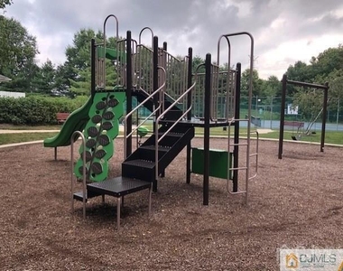 16 Lee Court - Photo Thumbnail 44