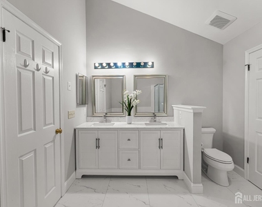 16 Lee Court - Photo Thumbnail 28