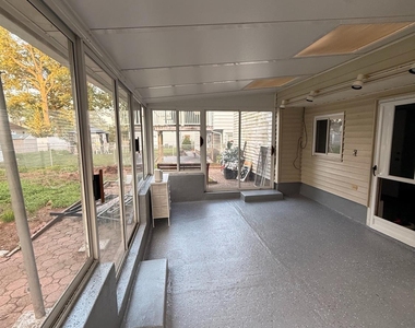 183 E Henry Place E - Photo Thumbnail 10