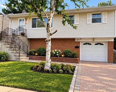 183 E Henry Place E - Photo Thumbnail 15