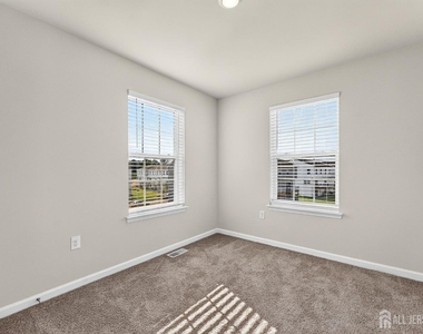 120 Essex Drive - Photo Thumbnail 19
