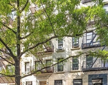 323 E 90th Street - Photo Thumbnail 11