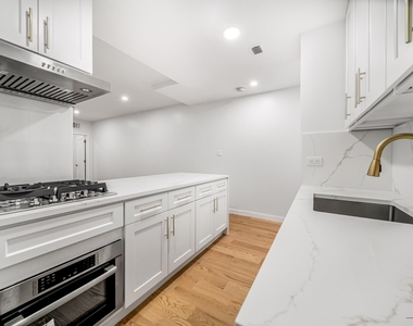 106 Central Park S - Photo Thumbnail 12