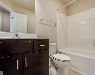 19 Andrews Place - Photo Thumbnail 10