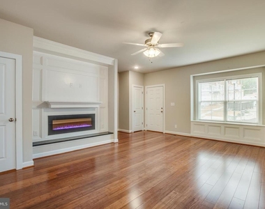19 Andrews Place - Photo Thumbnail 2