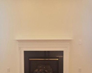 5207 Linden Drive - Photo Thumbnail 9