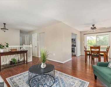 8201 Morningside Drive - Photo Thumbnail 7