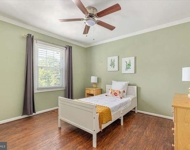 8201 Morningside Drive - Photo Thumbnail 16