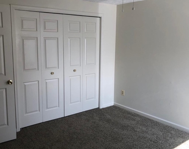 12805 Valleyhill Street - Photo Thumbnail 16