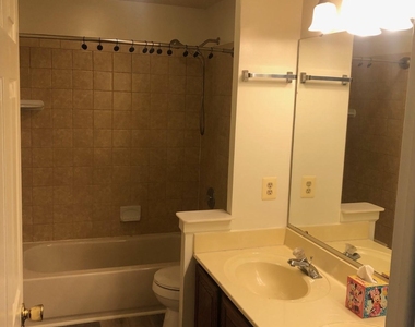 12805 Valleyhill Street - Photo Thumbnail 13