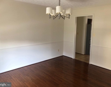 12805 Valleyhill Street - Photo Thumbnail 17