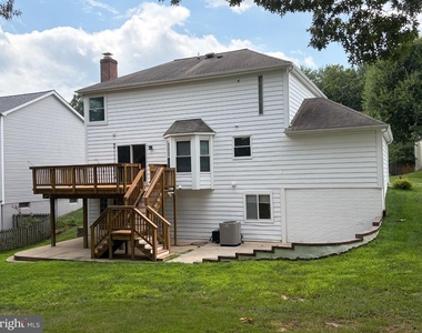 12805 Valleyhill Street - Photo Thumbnail 2