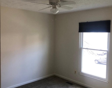 12805 Valleyhill Street - Photo Thumbnail 15