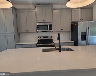 36165 Wilderness Shores Way - Photo Thumbnail 4
