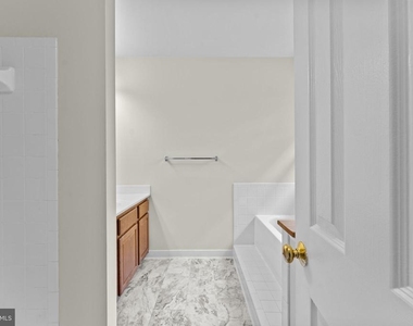 8644 Sanderling Drive - Photo Thumbnail 41