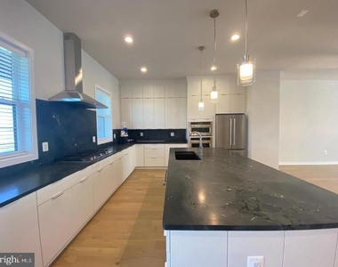 22274 Rivanna Shore Ter - Photo Thumbnail 9