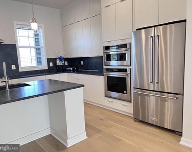22274 Rivanna Shore Ter - Photo Thumbnail 12