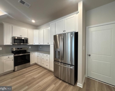 42635 Darala Drive - Photo Thumbnail 5