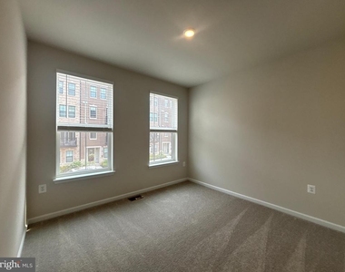 42635 Darala Drive - Photo Thumbnail 22
