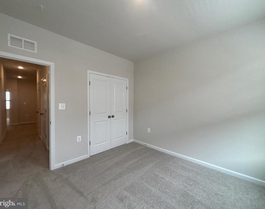 42635 Darala Drive - Photo Thumbnail 20