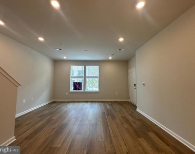 42639 Darala Drive - Photo Thumbnail 9