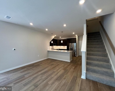 42639 Darala Drive - Photo Thumbnail 3