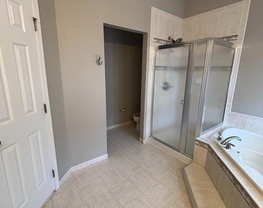 42902 Overly Square - Photo Thumbnail 23
