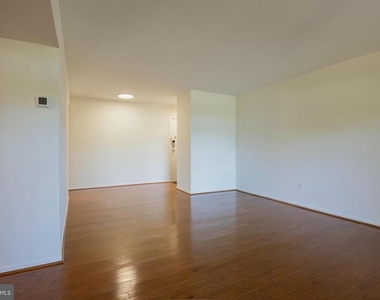 1643 Parkcrest Circle - Photo Thumbnail 19