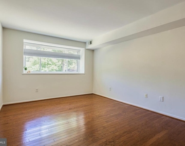 1643 Parkcrest Circle - Photo Thumbnail 11