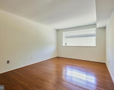 1643 Parkcrest Circle - Photo Thumbnail 12