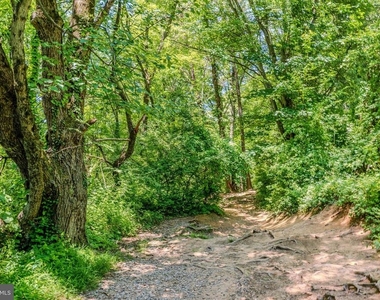 1643 Parkcrest Circle - Photo Thumbnail 33