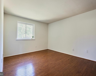 1643 Parkcrest Circle - Photo Thumbnail 15